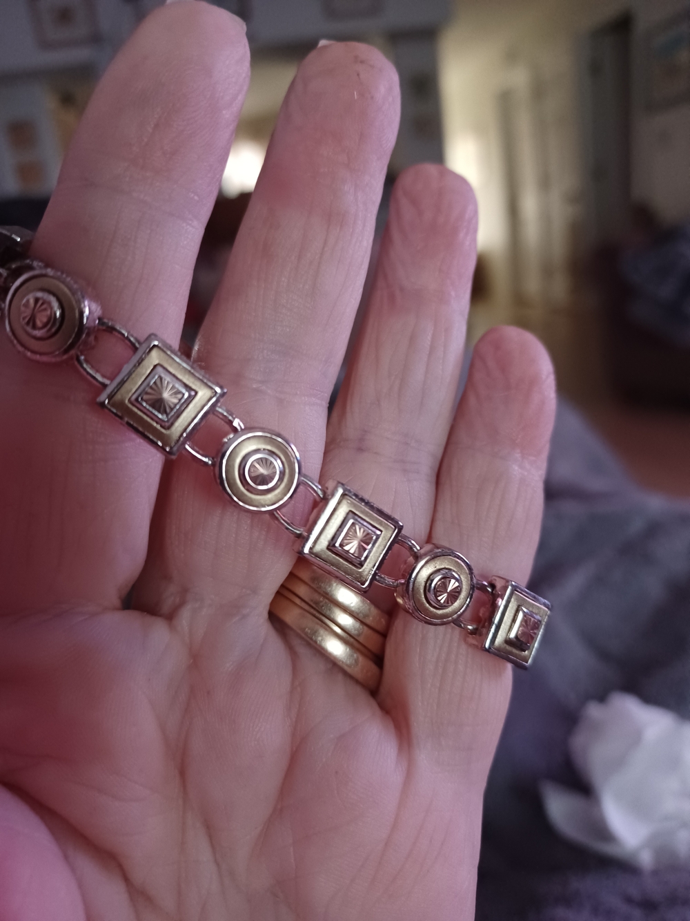 Liz Claiborne Womens Vintage Silver Tone Geometric Link Bracelet - 7" Magnetic - Picture 5 of 5